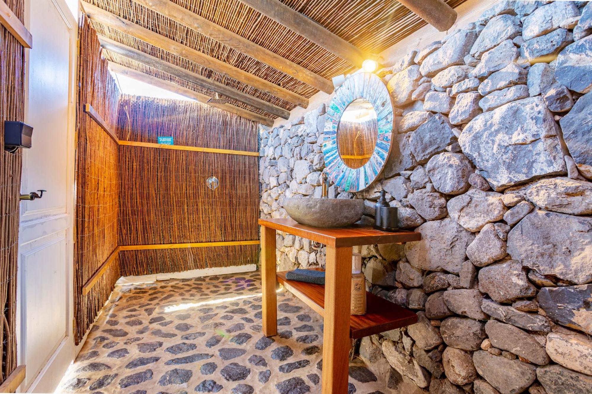 Finca De Arrieta Village - Yurts And Stone Cottages - Shared Pool - Walking Distance To Arrieta Beach - Eco Friendly Tabayesco Εξωτερικό φωτογραφία