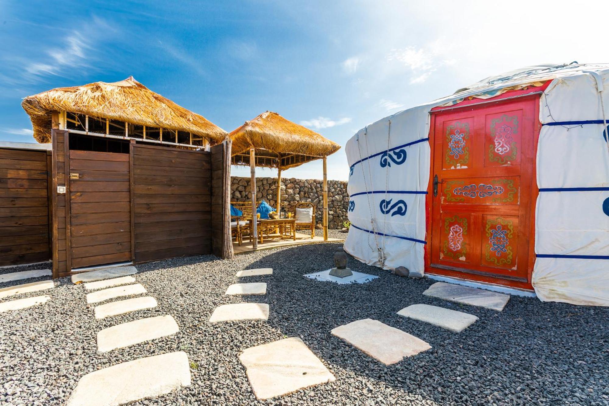 Finca De Arrieta Village - Yurts And Stone Cottages - Shared Pool - Walking Distance To Arrieta Beach - Off Grid Tabayesco Εξωτερικό φωτογραφία