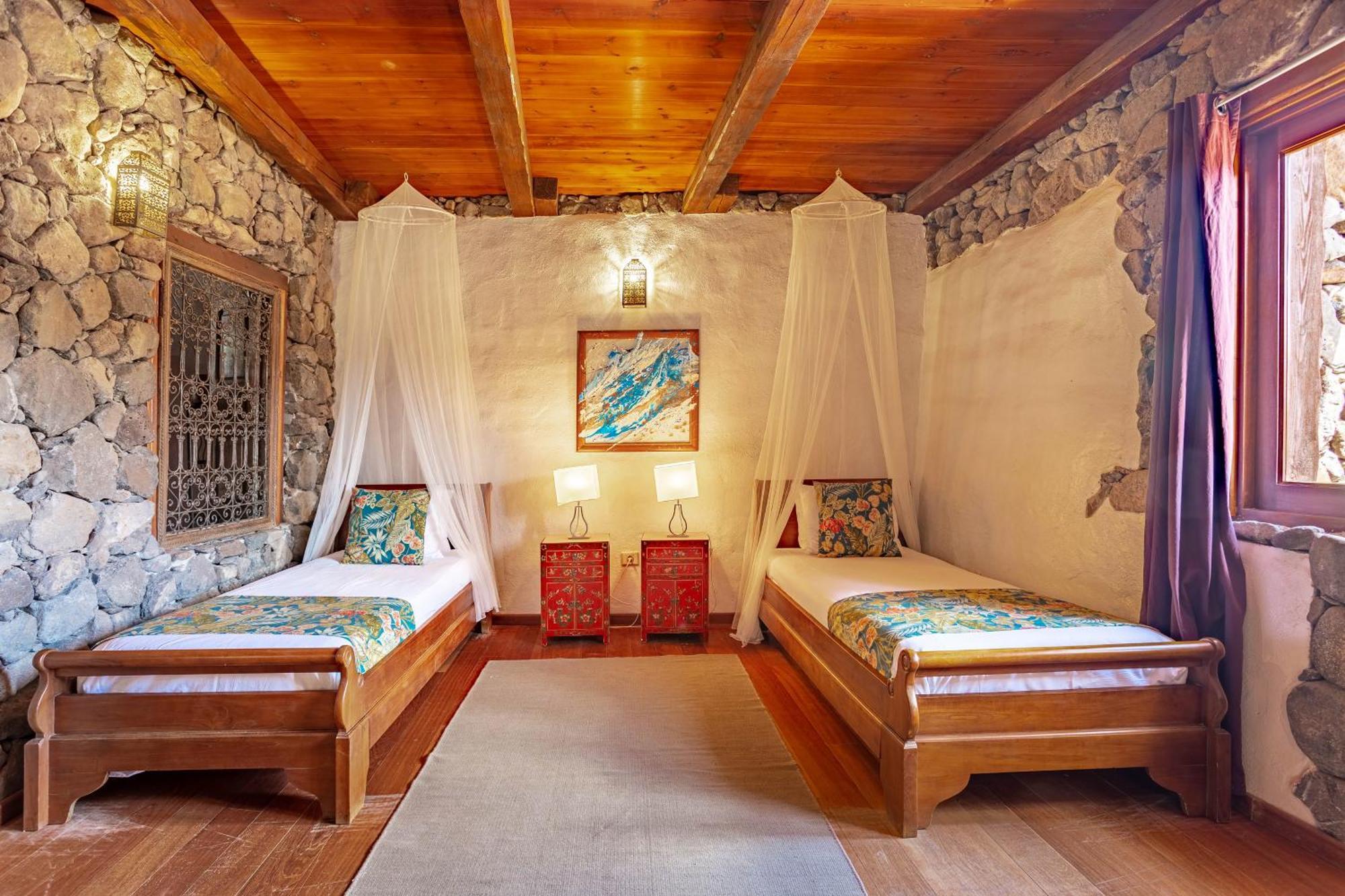 Finca De Arrieta Village - Yurts And Stone Cottages - Shared Pool - Walking Distance To Arrieta Beach - Eco Friendly Tabayesco Εξωτερικό φωτογραφία