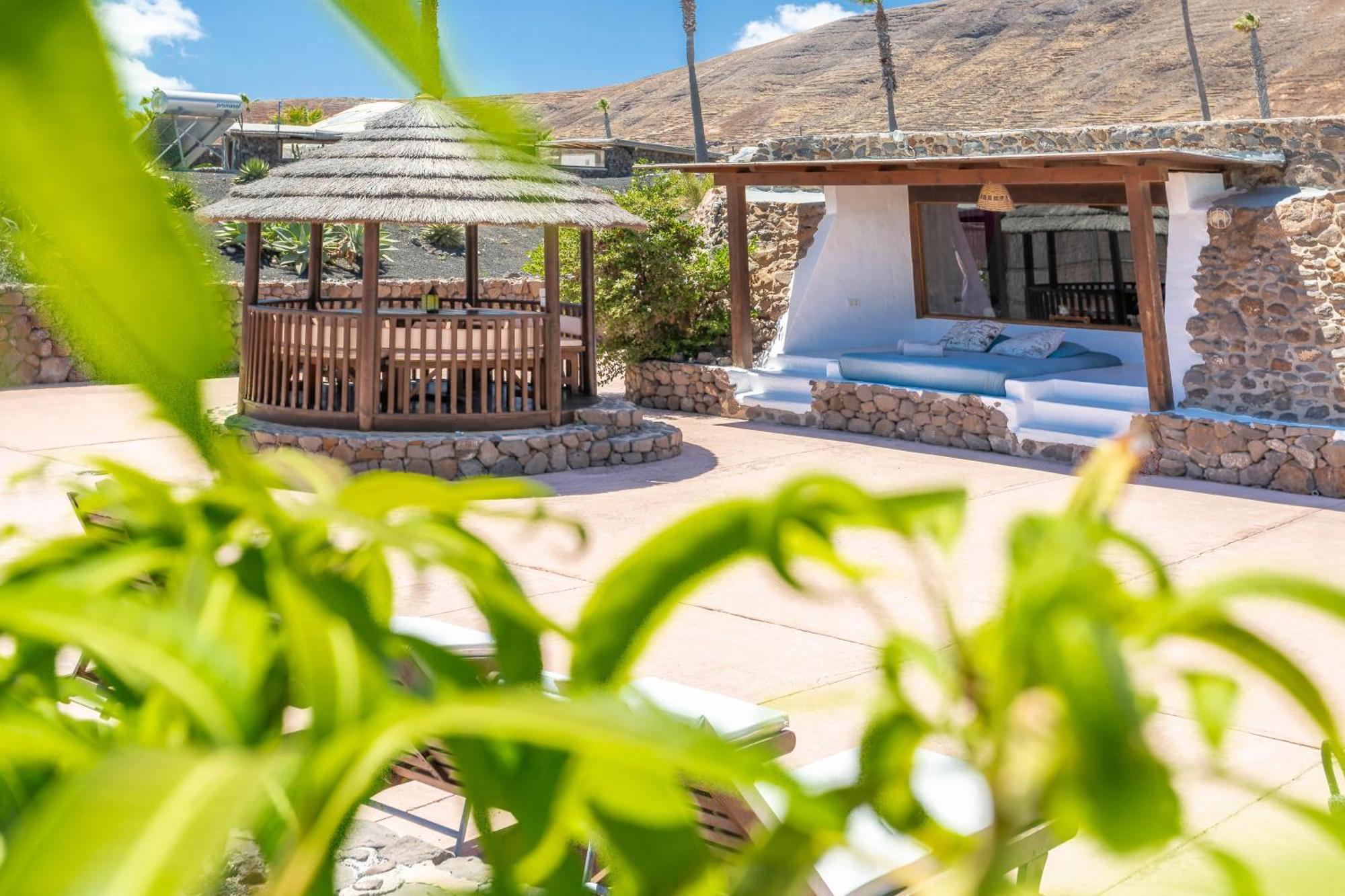 Finca De Arrieta Village - Yurts And Stone Cottages - Shared Pool - Walking Distance To Arrieta Beach - Eco Friendly Tabayesco Εξωτερικό φωτογραφία